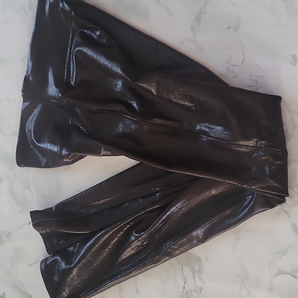 Spanx faux leather Full Length leggings - Picture 9 of 9